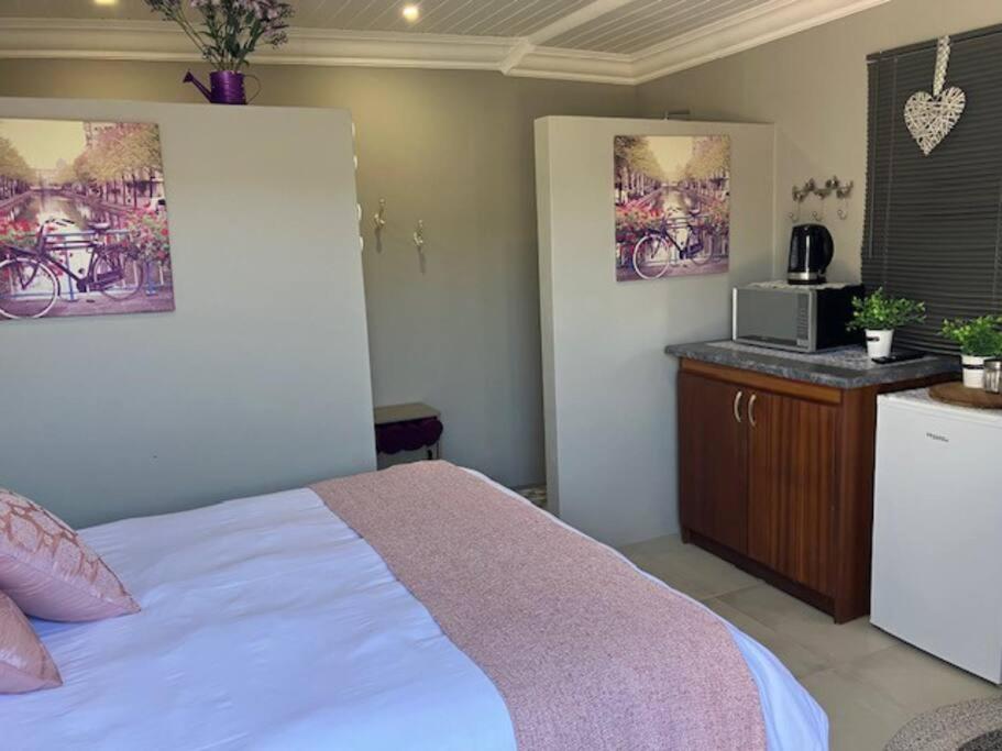 Stellies Accommodation - Room 2 Keetmanshoop Extérieur photo