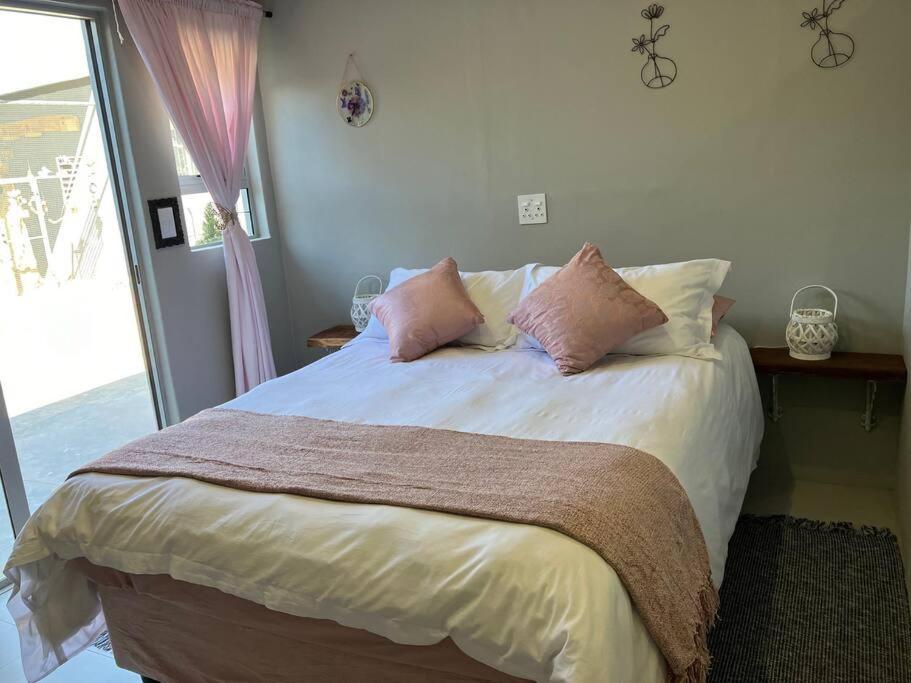 Stellies Accommodation - Room 2 Keetmanshoop Extérieur photo
