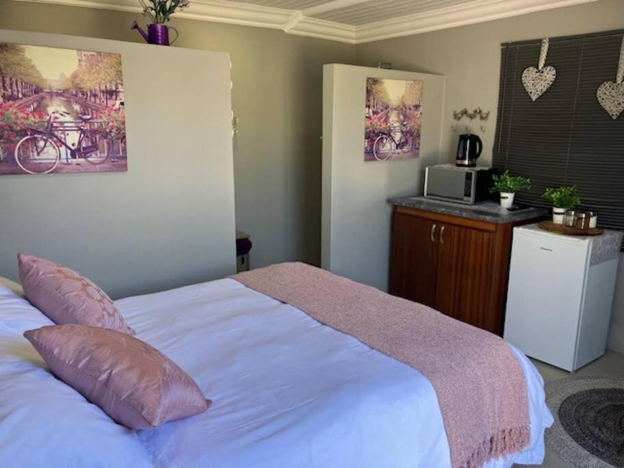 Stellies Accommodation - Room 2 Keetmanshoop Extérieur photo
